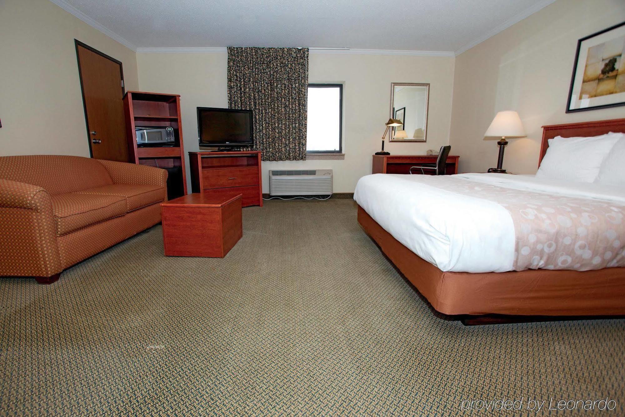 La Quinta Inn By Wyndham Milwaukee West 브룩필드 외부 사진